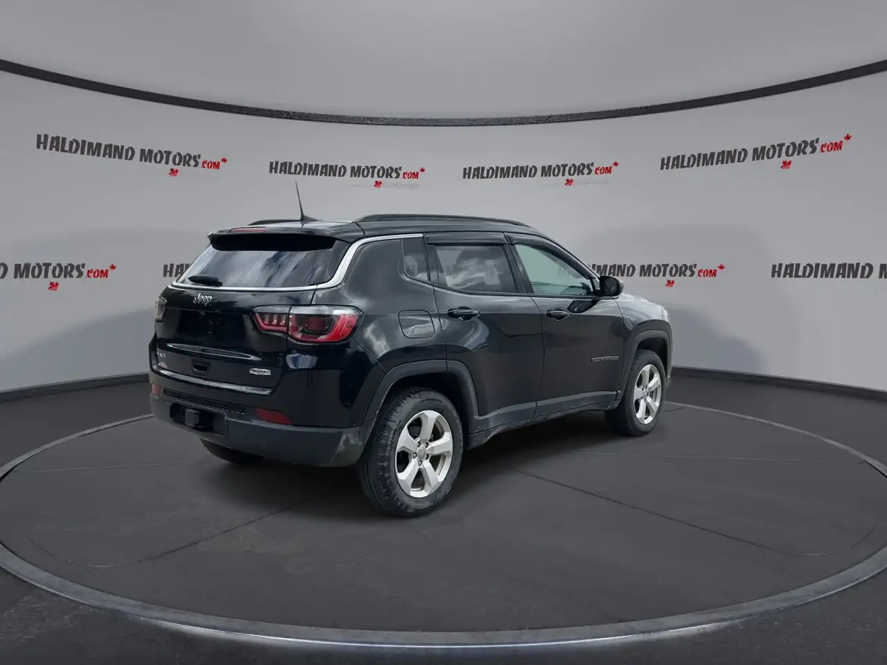 Jeep Compass снимка Jeep Compass