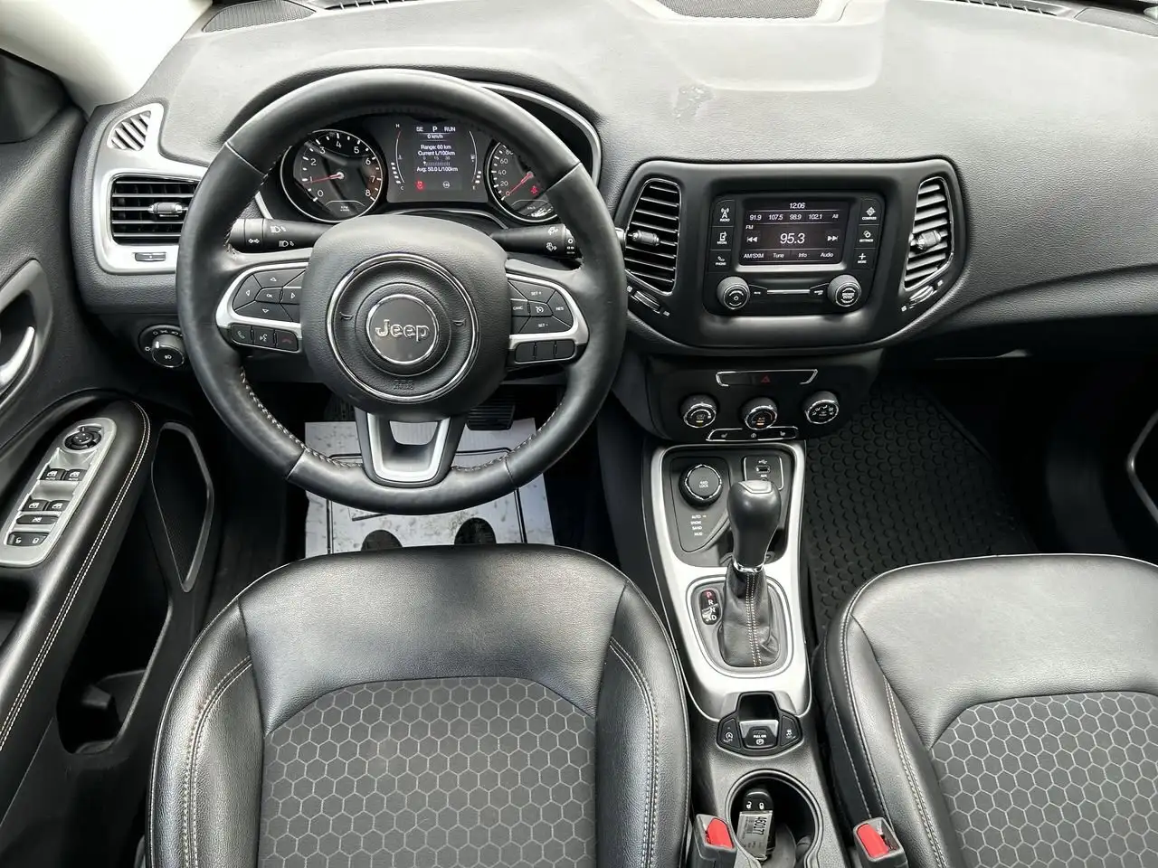 Jeep Compass снимка Jeep Compass