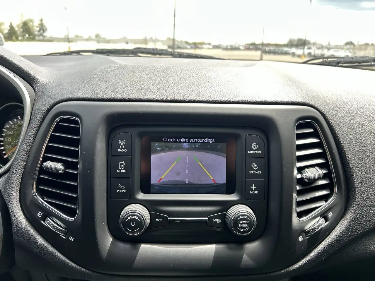 Jeep Compass снимка Jeep Compass