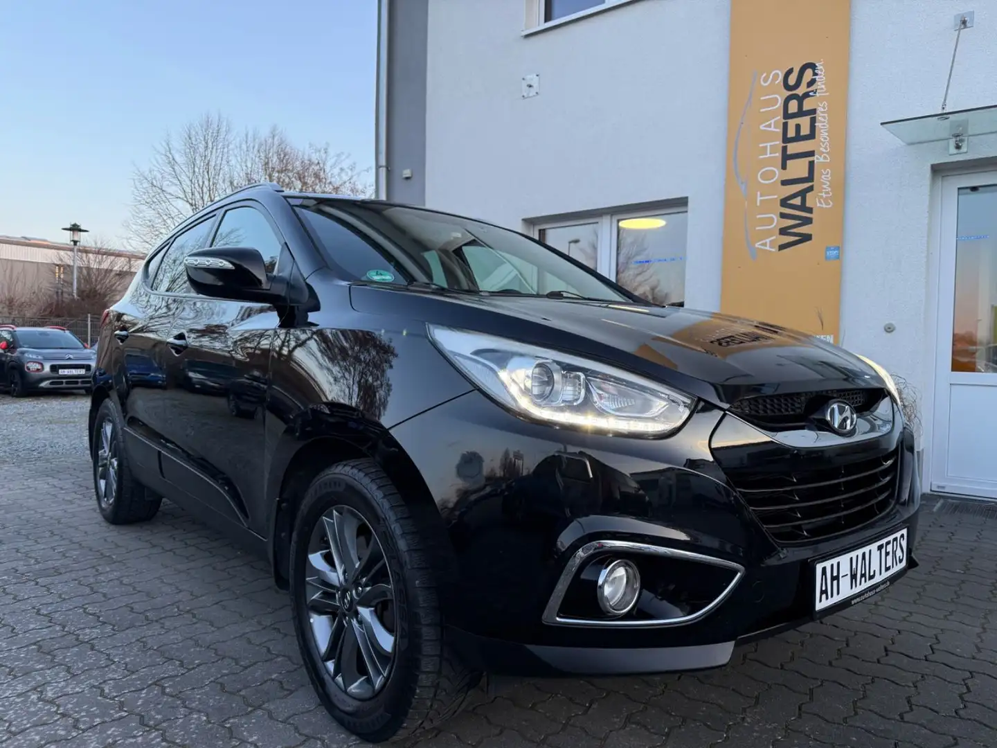 Hyundai iX35 Style AWD=Leder-Navi-AHK= Noir - 1