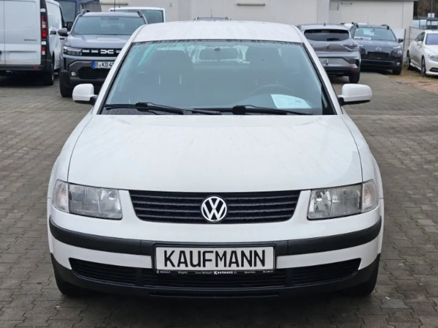 Volkswagen Passat 1,6 Klima el.SP Spieg. beheizbar teilb.Rücksb eFH Fehér - 2