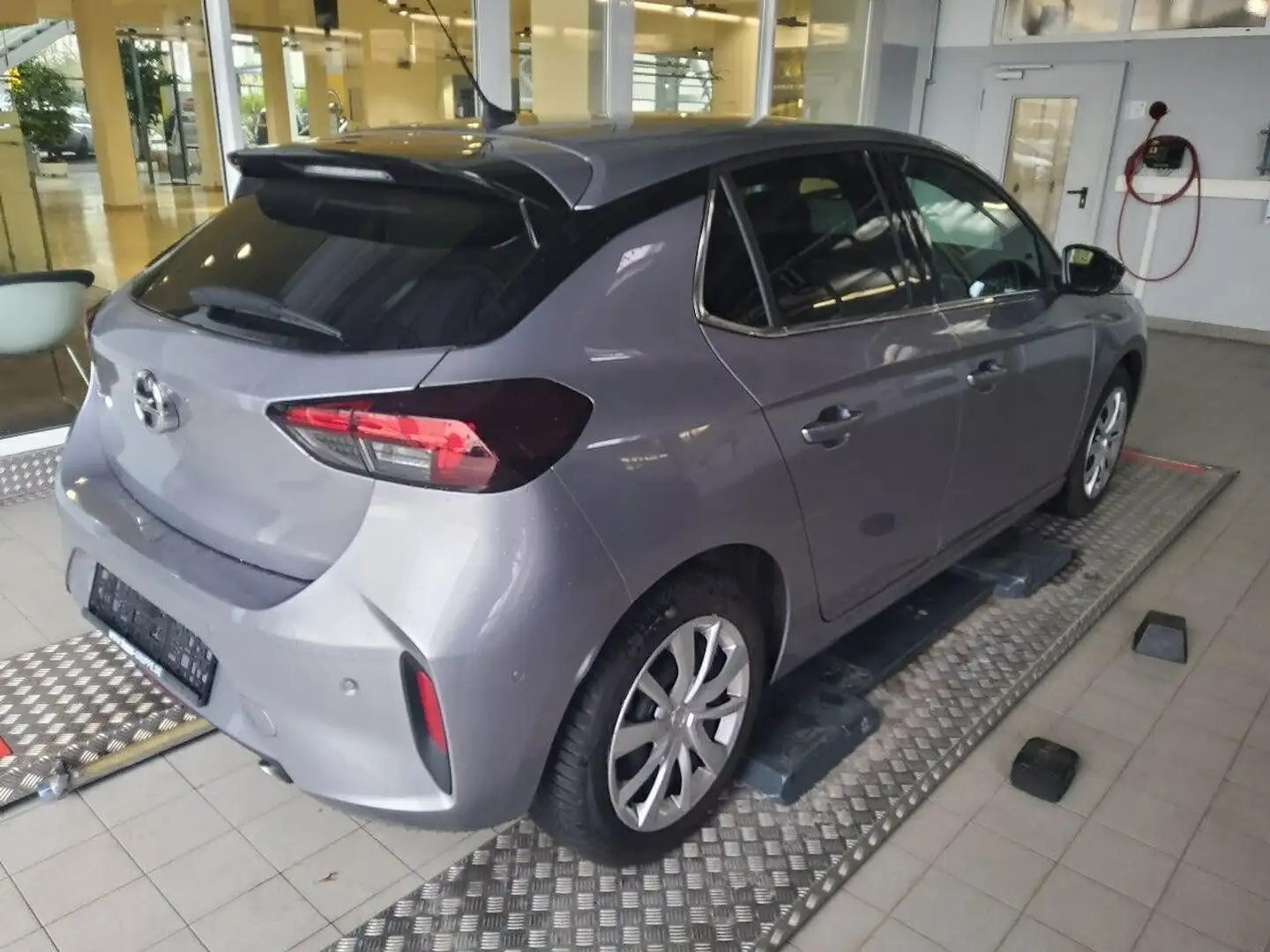 Opel Corsa F 1.2 T[Euro6d] S/S 5-T Ultimate Silber - 2