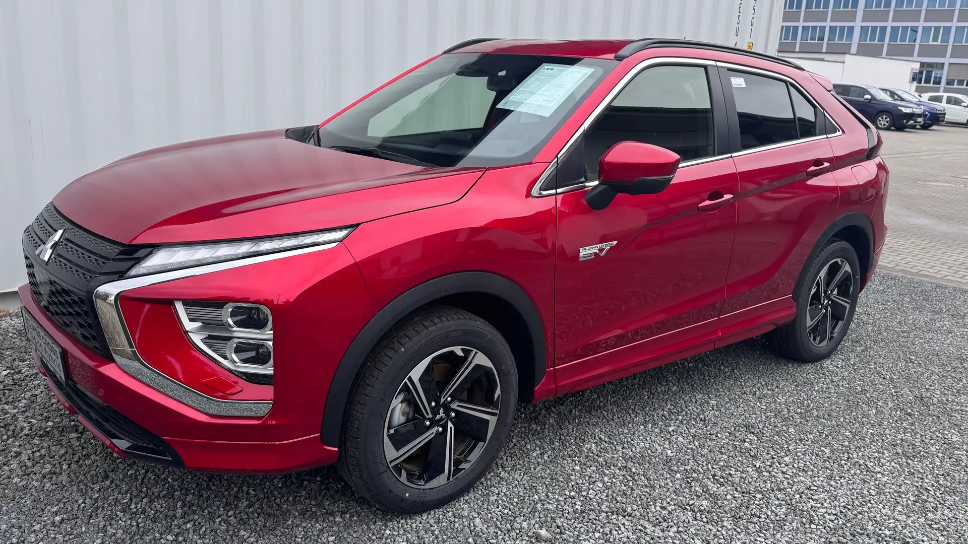 Mitsubishi Eclipse Cross Plus Select Hybrid 4WD Červená - 1