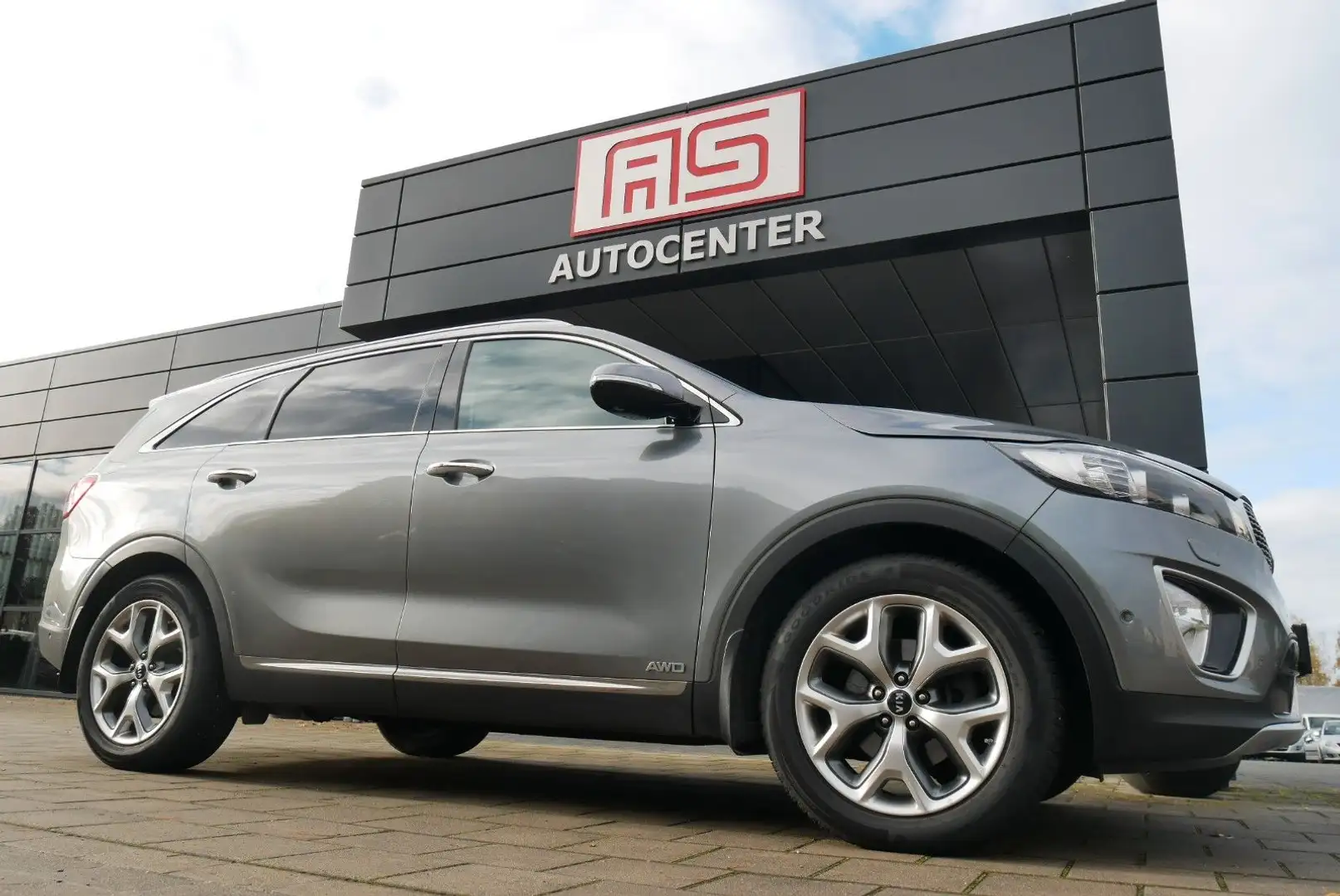 Kia Sorento Platinum 4WD Leder Pano 19" 360° ACC AHK Grau - 1