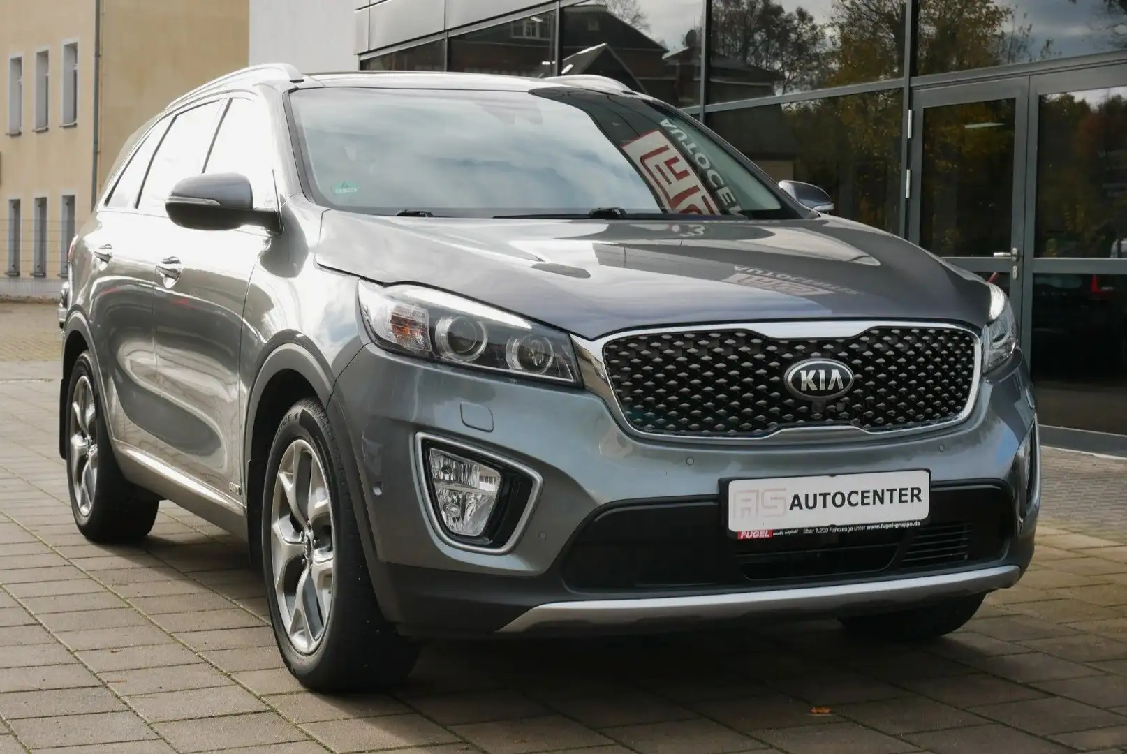 Kia Sorento Platinum 4WD Leder Pano 19" 360° ACC AHK Grau - 2