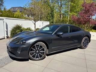 Second hand Porsche Taycan 