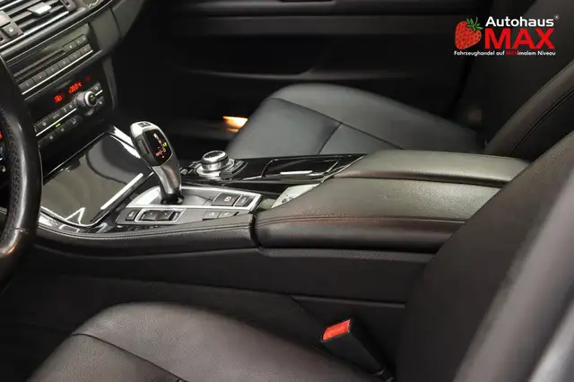 BMW 5 Series view 12