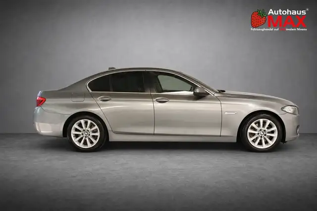 BMW 5 Series view 7