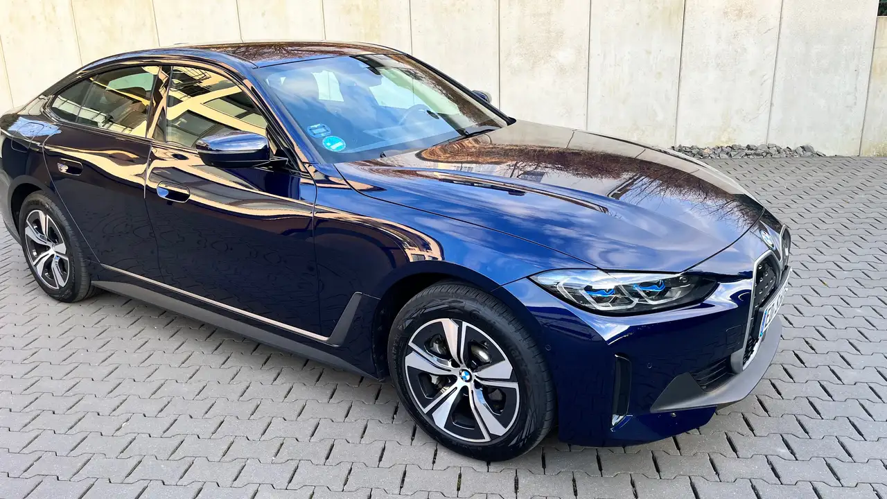 BMW i4