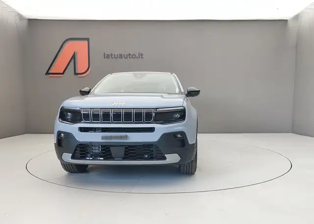 Jeep Avenger view 2