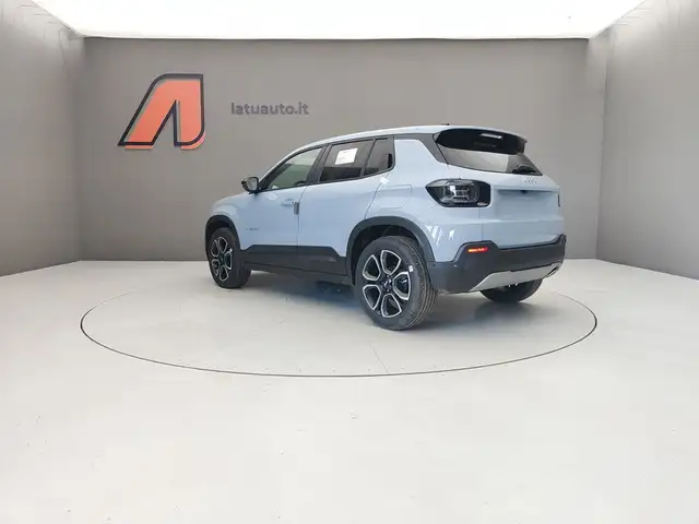 Jeep Avenger view 5