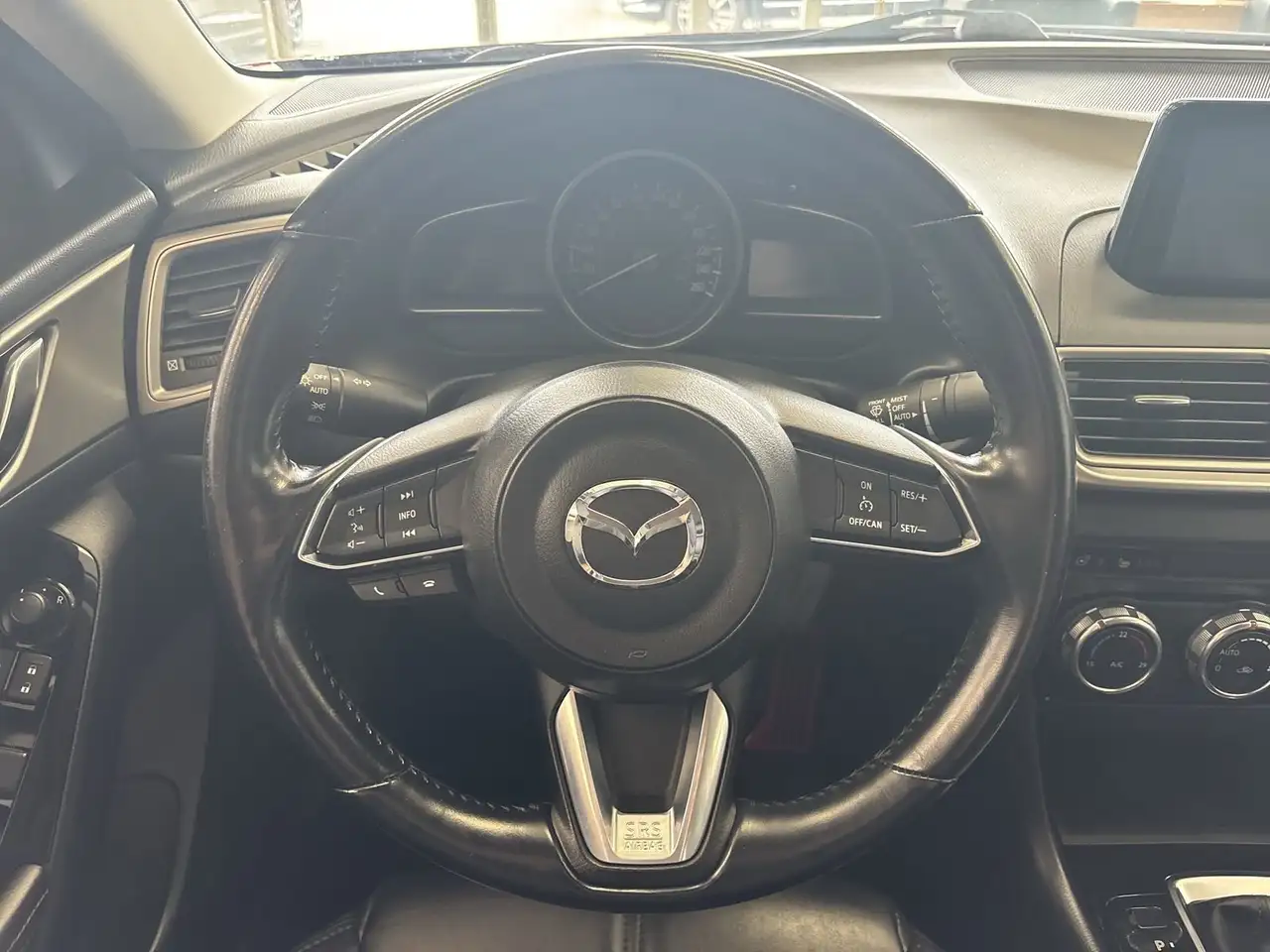 Mazda 3 photo Mazda 3