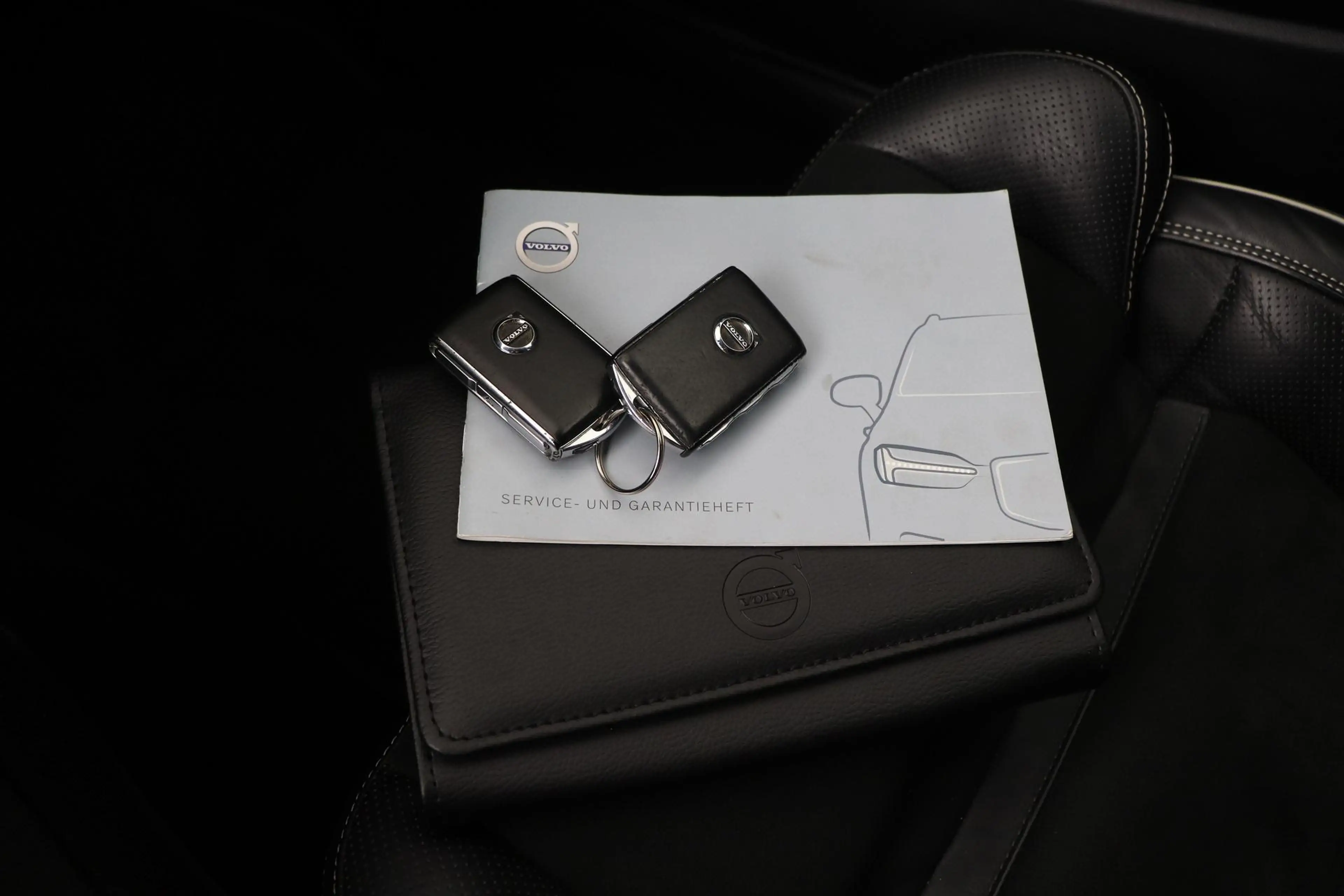 Volvo V90 2.0 T8 AWD R-Design | Luchtvering | Harman/Kardon — photo 18