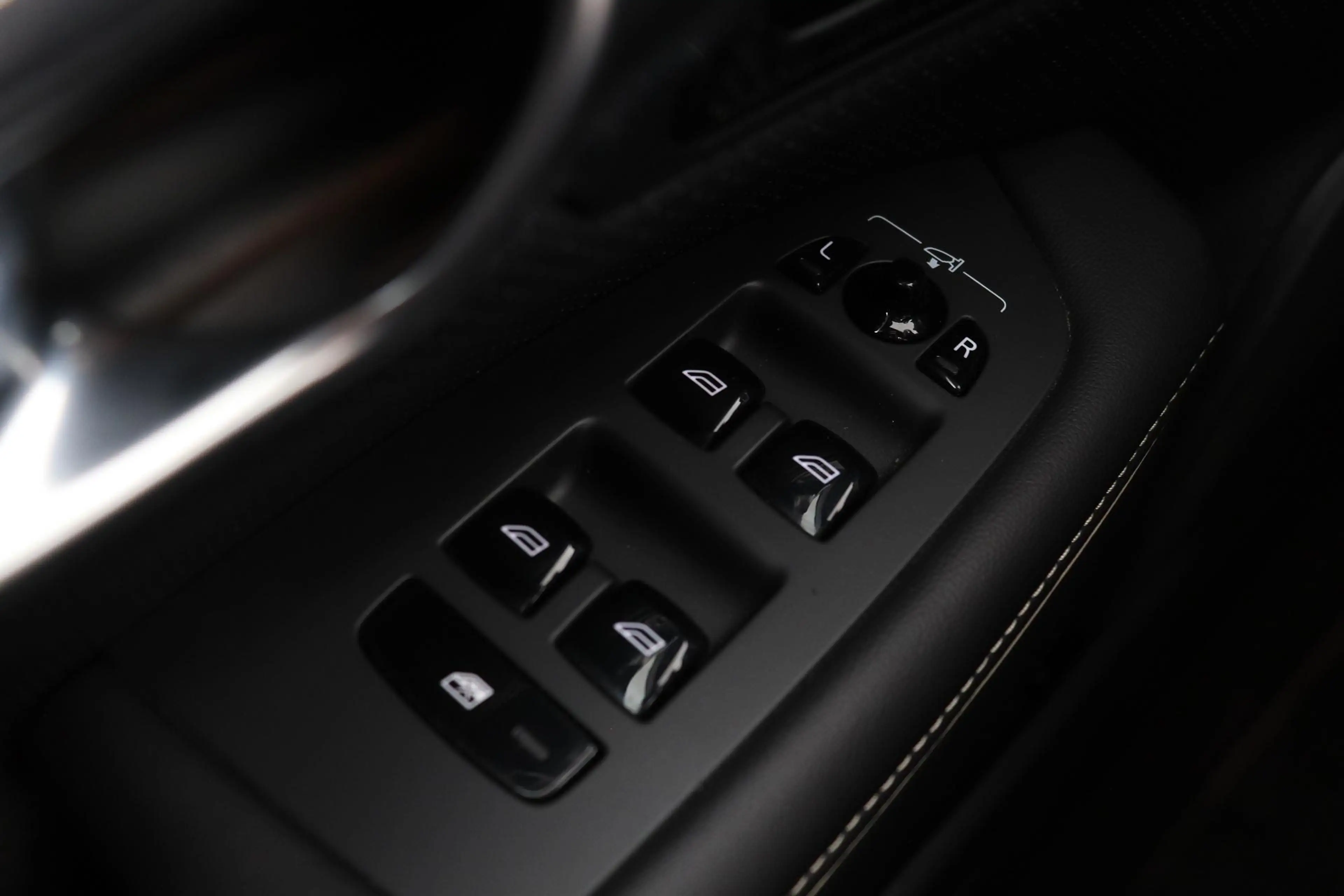 Volvo V90 2.0 T8 AWD R-Design | Luchtvering | Harman/Kardon — photo 46