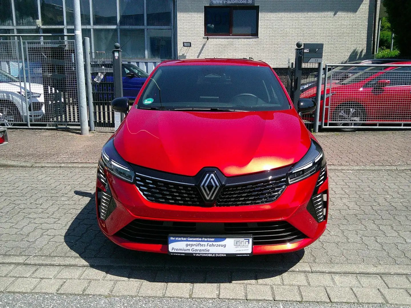 Renault Clio V Techno  TCe Automatik Rot - 2