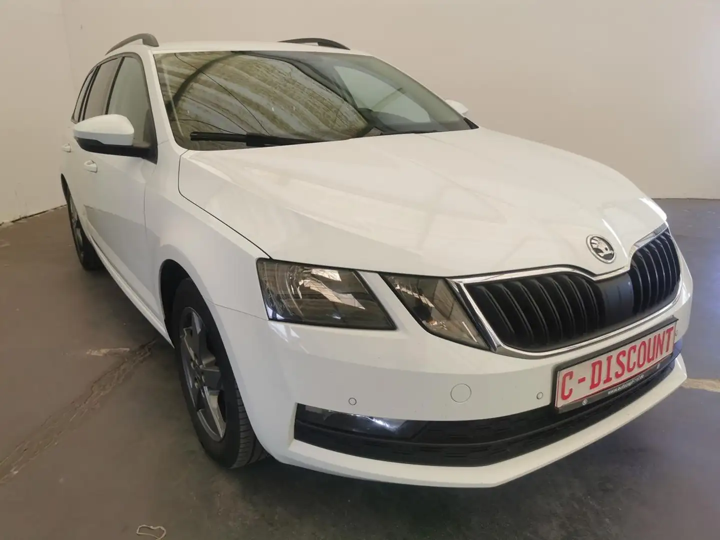 Skoda Octavia 1.6 TDI DPF Ambition-2.Hand-Klima-Navi-DAB- - 2