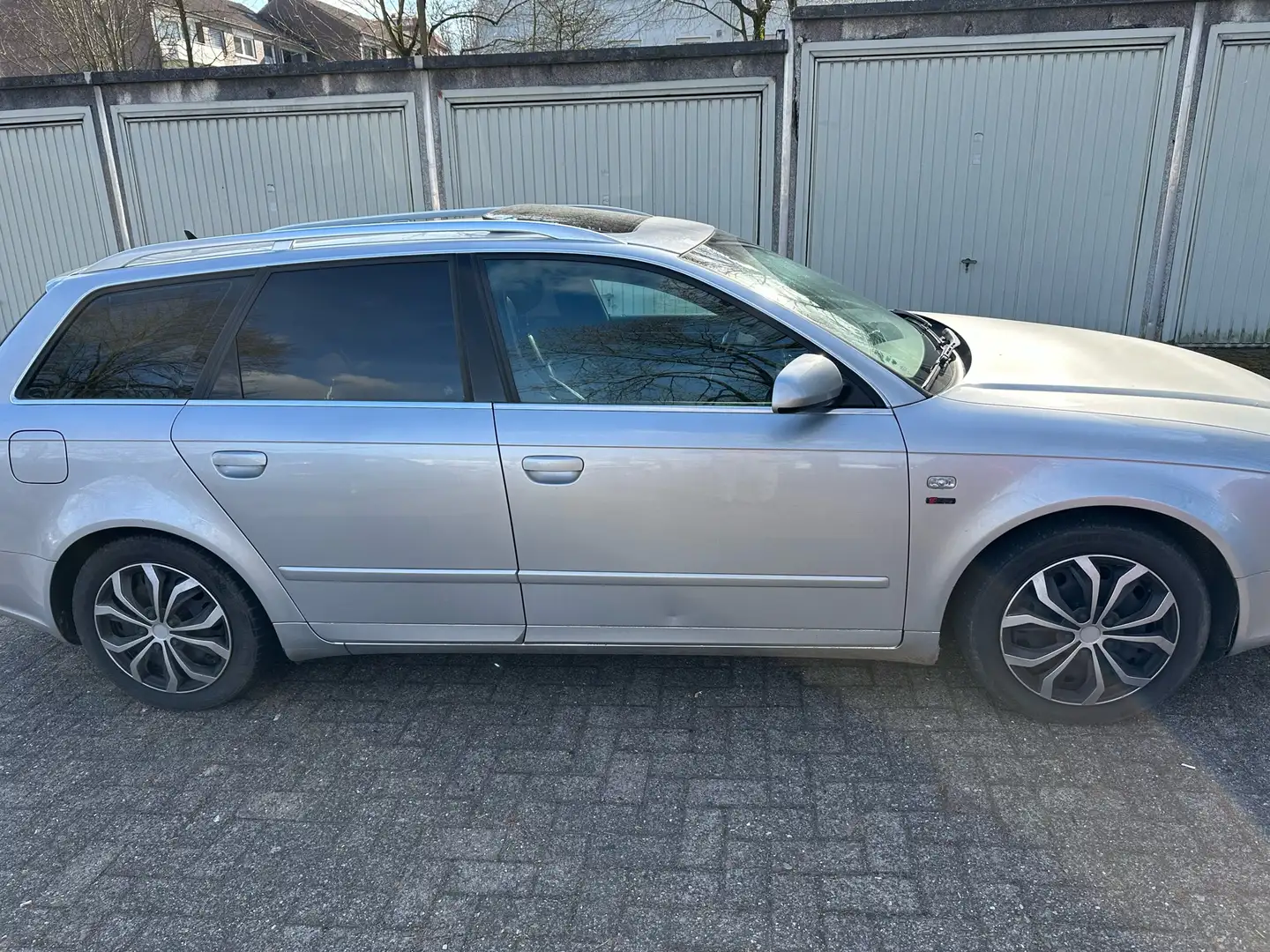 Audi A4 Avant 2.0 TDI DPF - 2