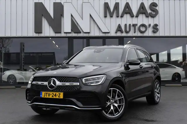 Mercedes-Benz GLC 300 300e 4MATIC Business Solution AMG