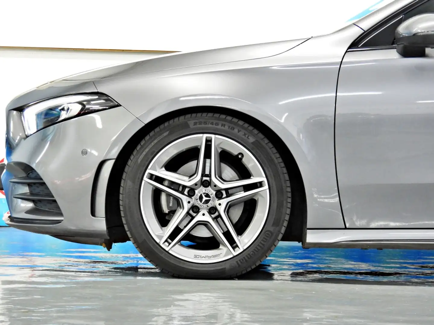 Mercedes-Benz A 200 7G-DCT Grau - 2