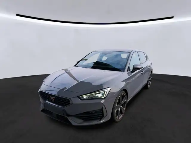CUPRA Leon 2.0 TSI 300CV *PANO* *ACC * CAM*