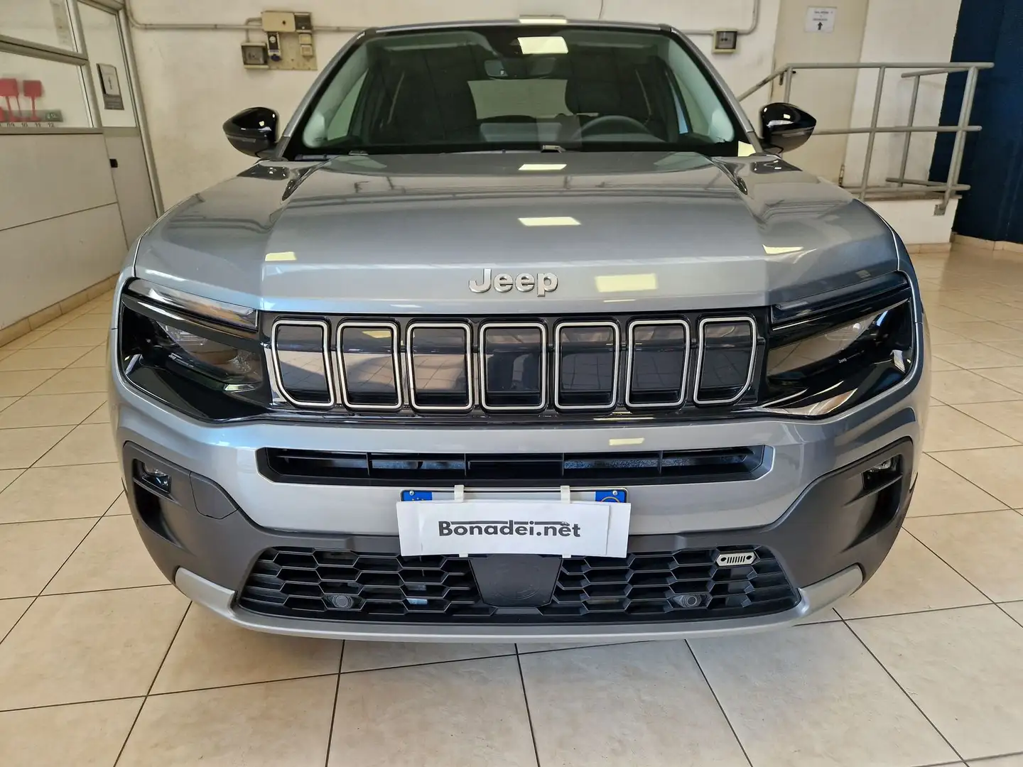 Jeep Avenger Avenger 1.2 Turbo 100 CV Summit Grijs - 1