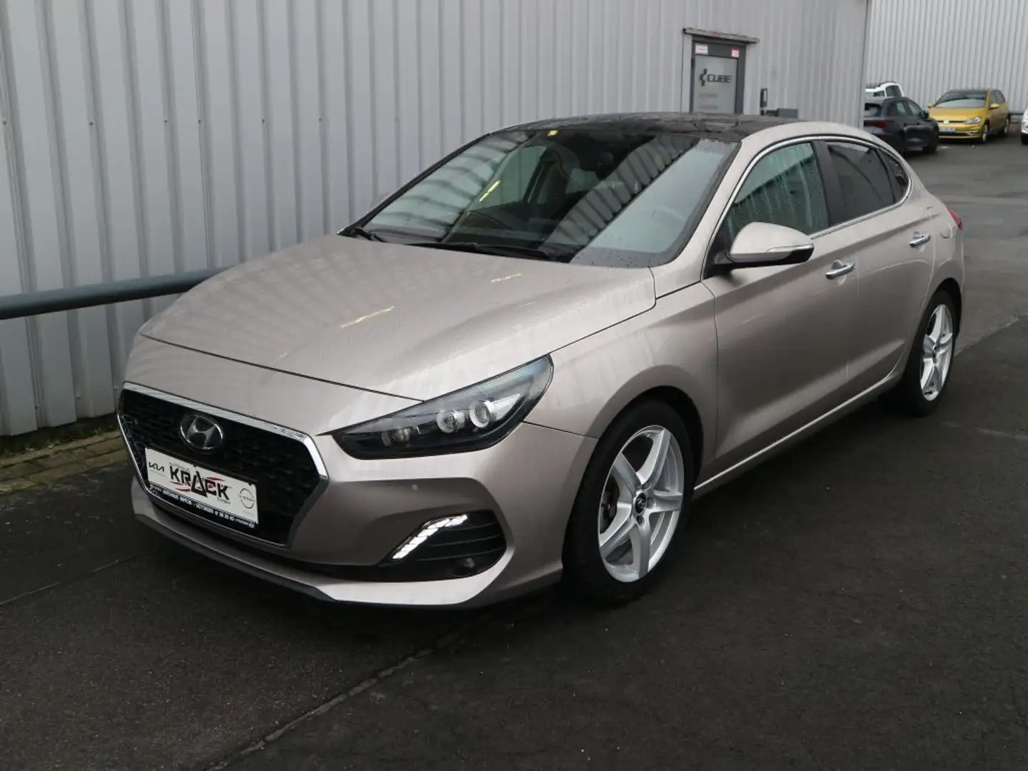 Hyundai i30 1.4 T-GDI DCT Fastback Premium - 1