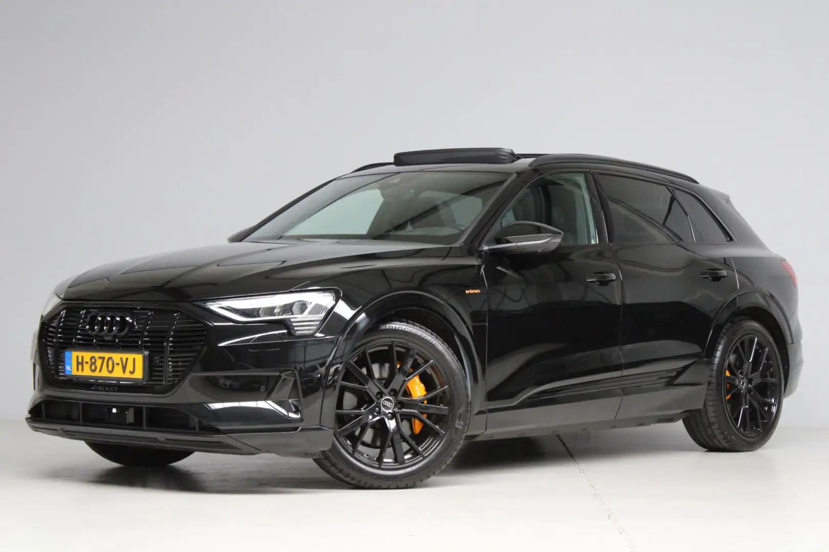 Audi e-tron E-tron 55 Quattro | B&O | head-up | softclose | 36 Zwart - 1