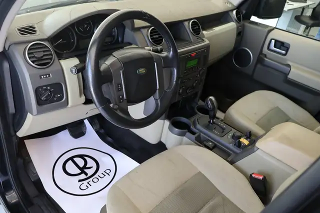 Land Rover Discovery view 9