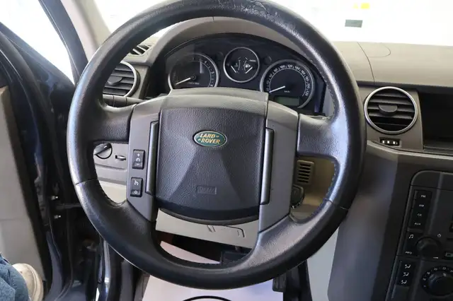 Land Rover Discovery view 15