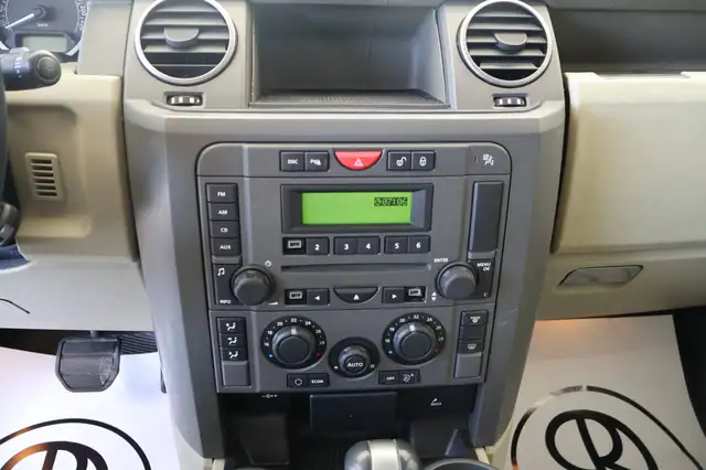 Land Rover Discovery view 16