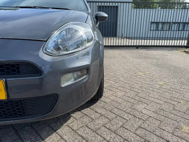 Fiat Punto Evo view 10