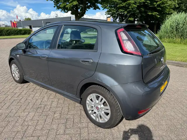 Fiat Punto Evo view 8