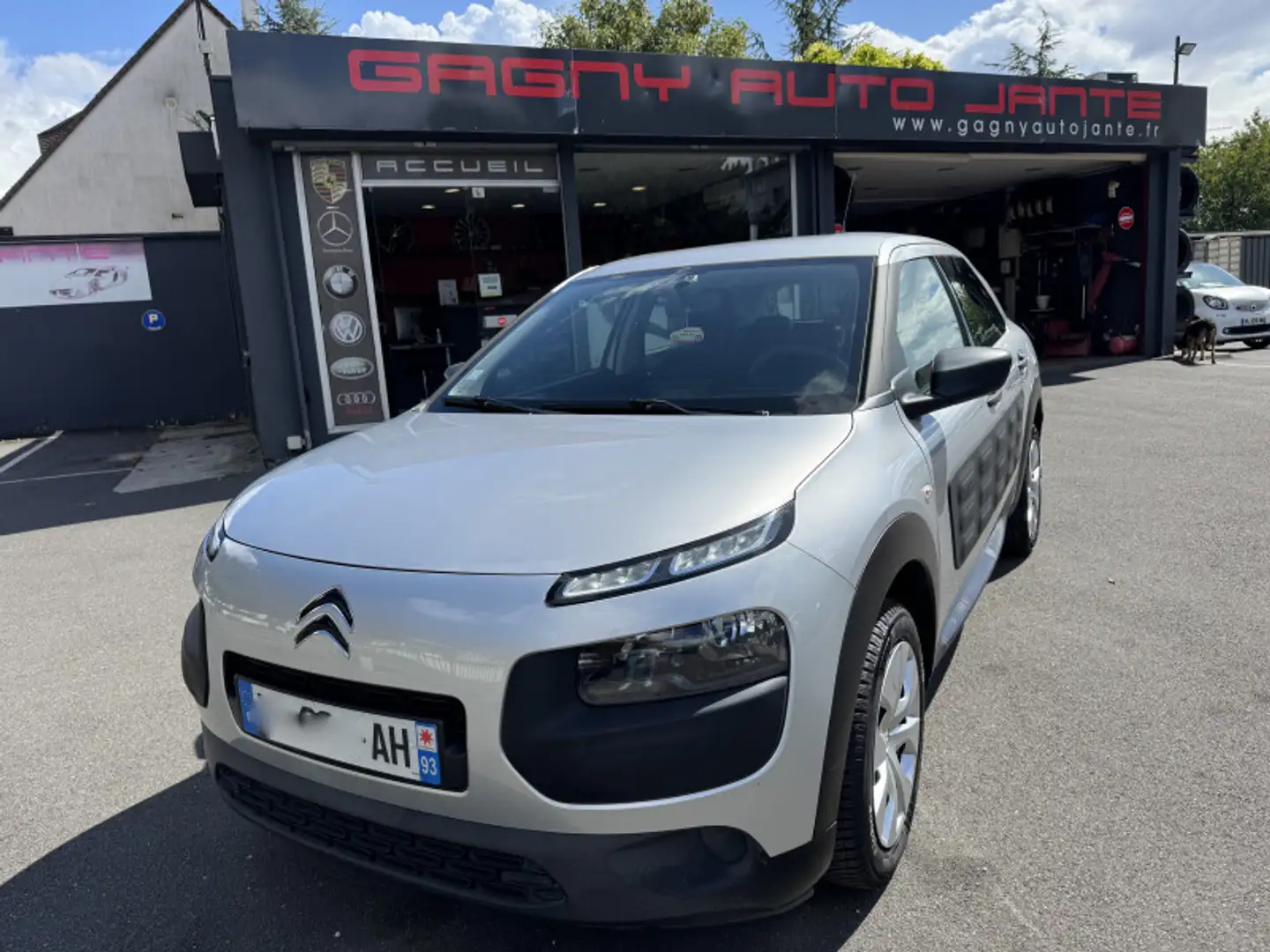 Citroen C4 Cactus PURETECH 82 LIVE Gris - 1