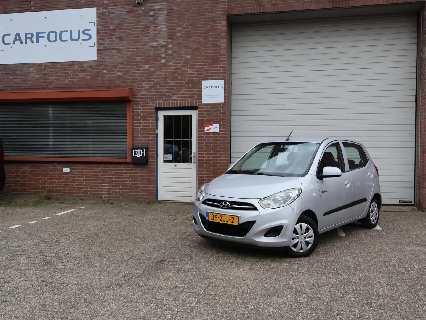 Hyundai i10 1.0 i-Drive Cool APK 1e eigenaar Airco NAP Grijs - 1