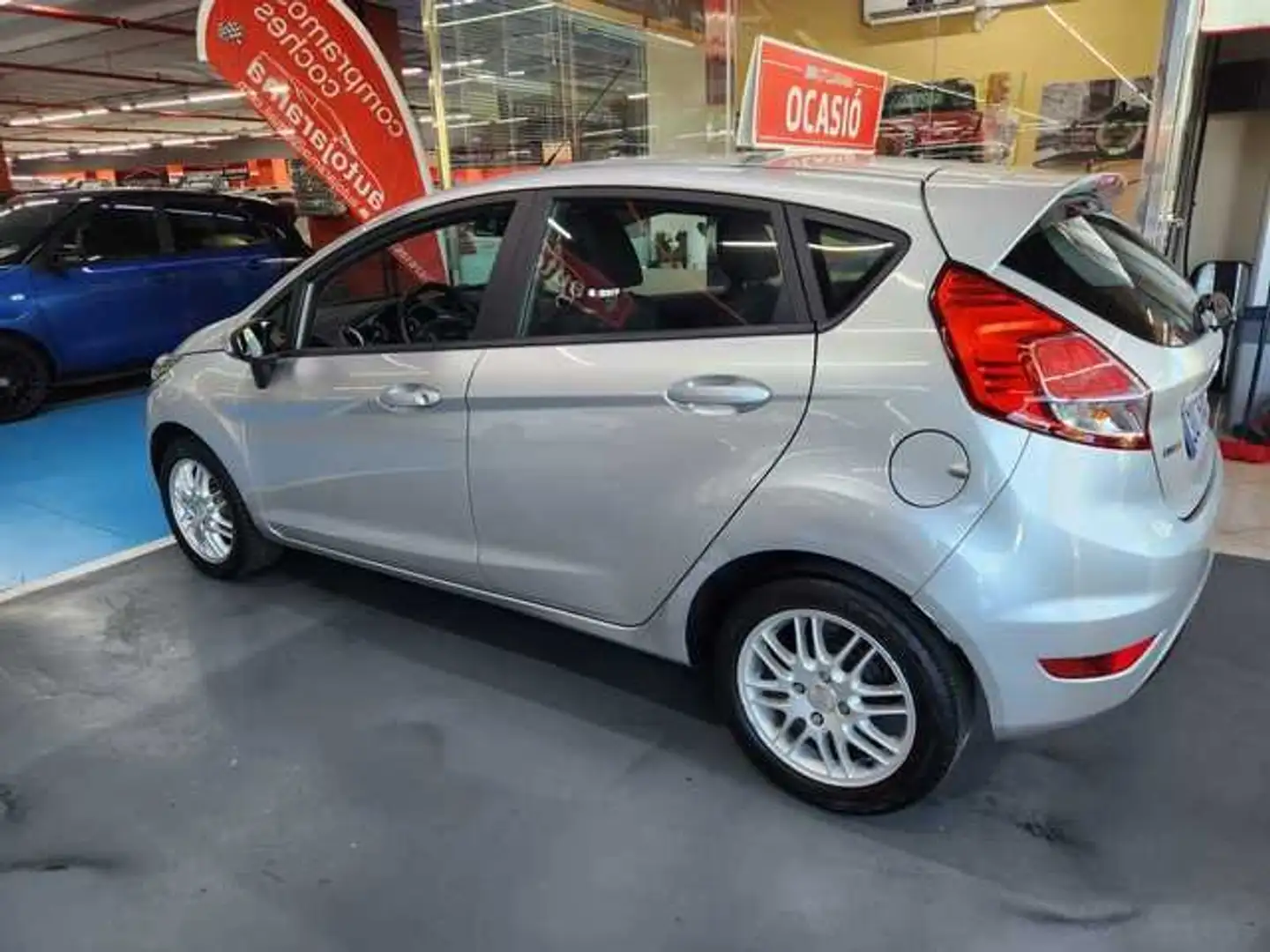 Ford Fiesta 1.0 EcoBoost Trend Powershift Gris - 2