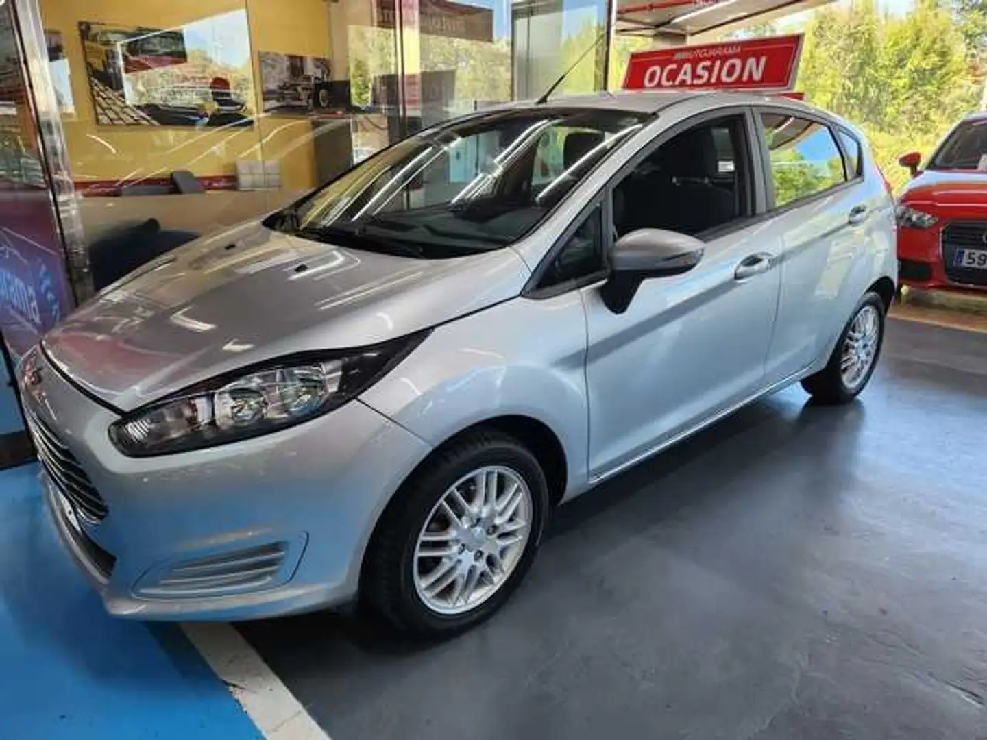 Ford Fiesta 1.0 EcoBoost Trend Powershift Gris - 1