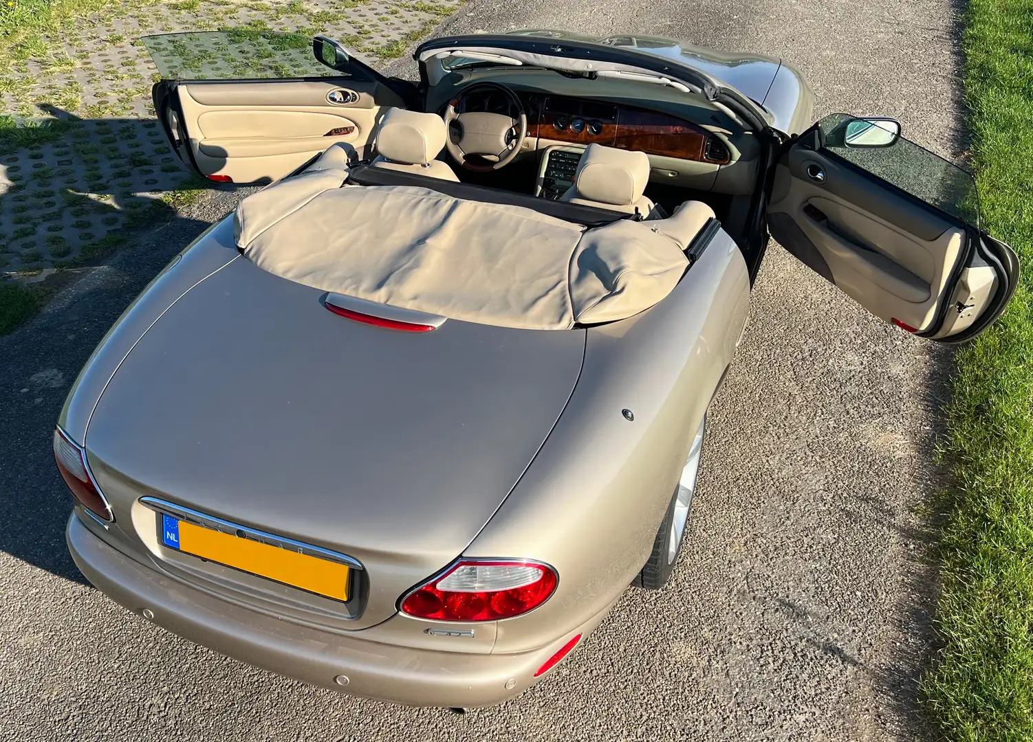 Jaguar XK8 XK8 4.2 V8 Convertible Brons - 1