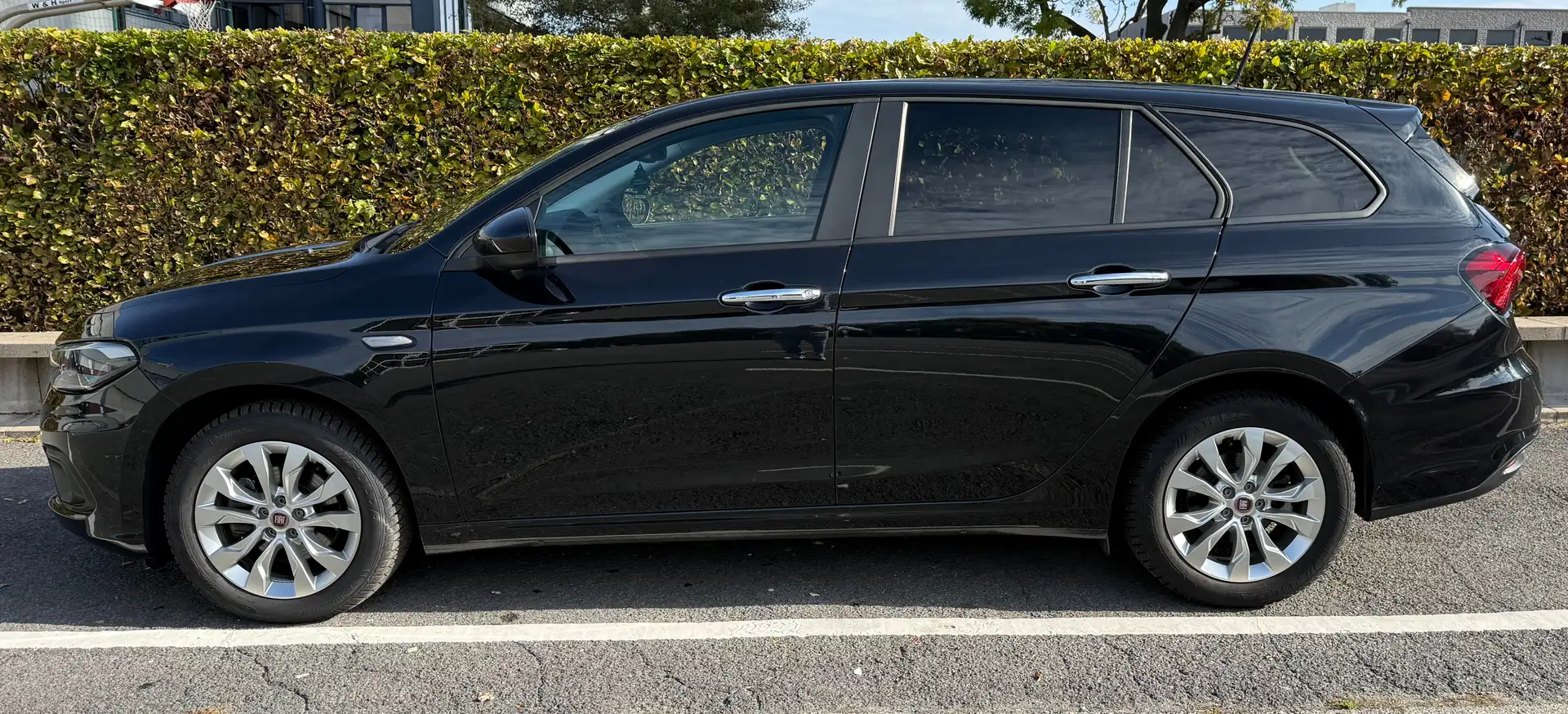 Fiat Tipo Tipo Kombi 1.4 T-Jet Easy Noir - 2