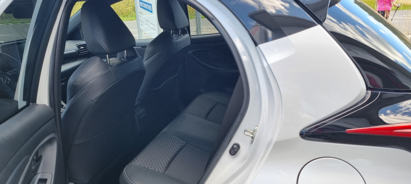Toyota Yaris Yaris 1,5 VVT-i Hybrid Style — photo 6
