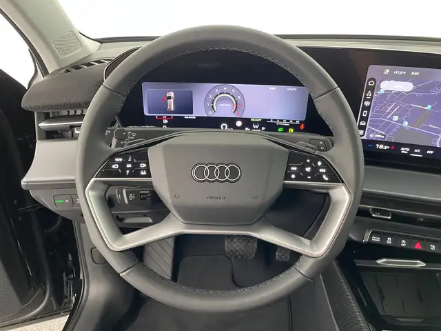 Audi Q3 view 13