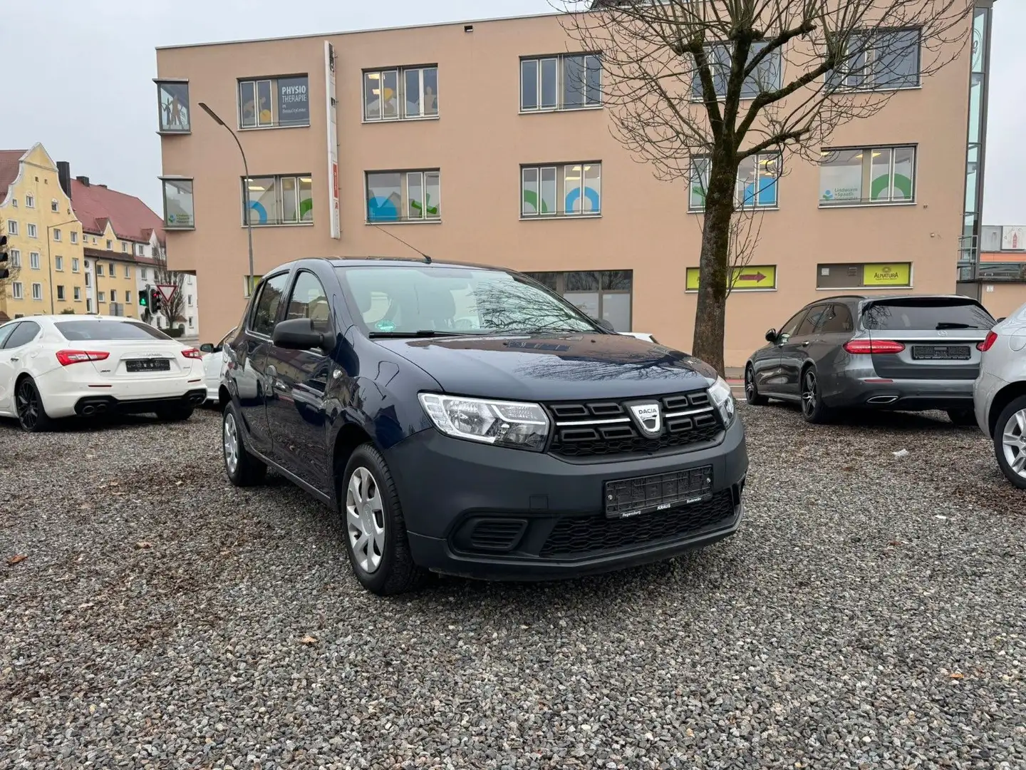 Dacia Sandero SCe 75 Tüv Neu 1. Hand 8.000KM Blau - 1