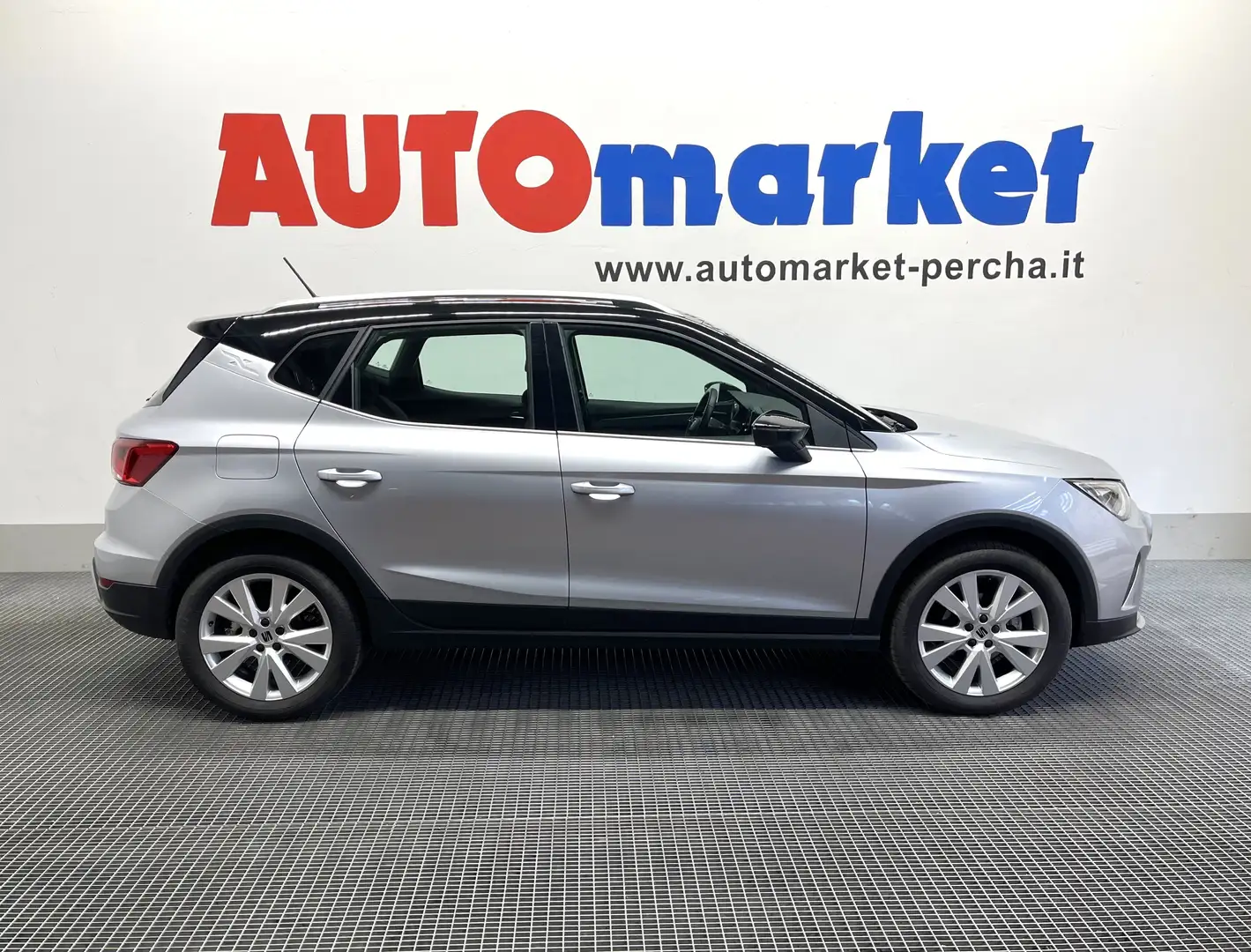 SEAT Arona 1.0 ecotsi Xperience 110cv dsg Argento - 1
