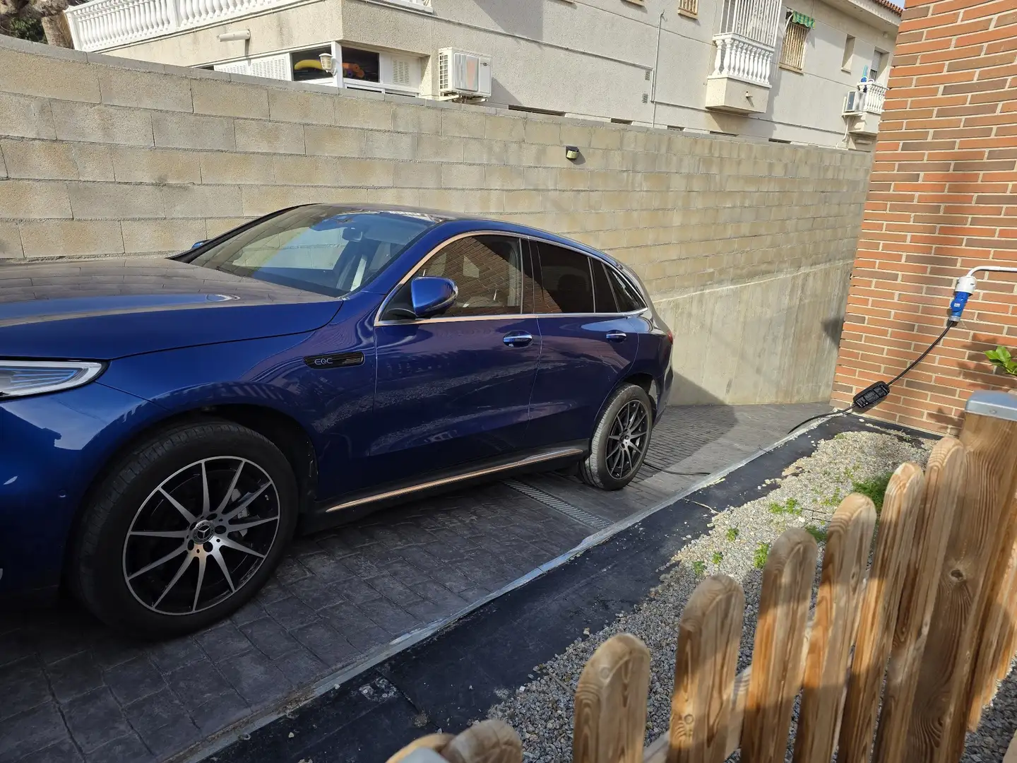 Mercedes-Benz EQC 400 4Matic AMG Line - 2