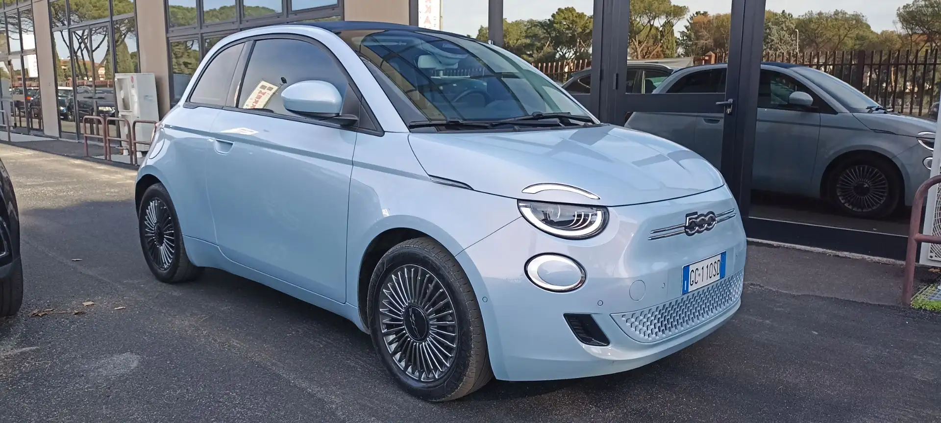 Fiat 500e 42 kWh 118 cv Elettrica La Prima Cabrio Blau - 2