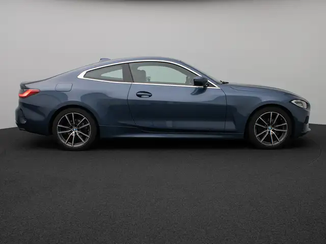 BMW 4 Series view 5