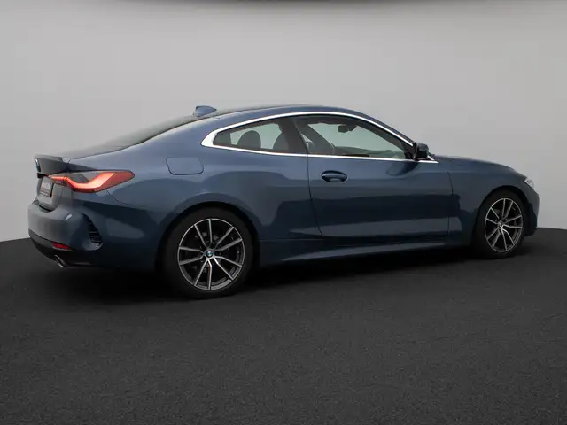 BMW 4 Series view 6