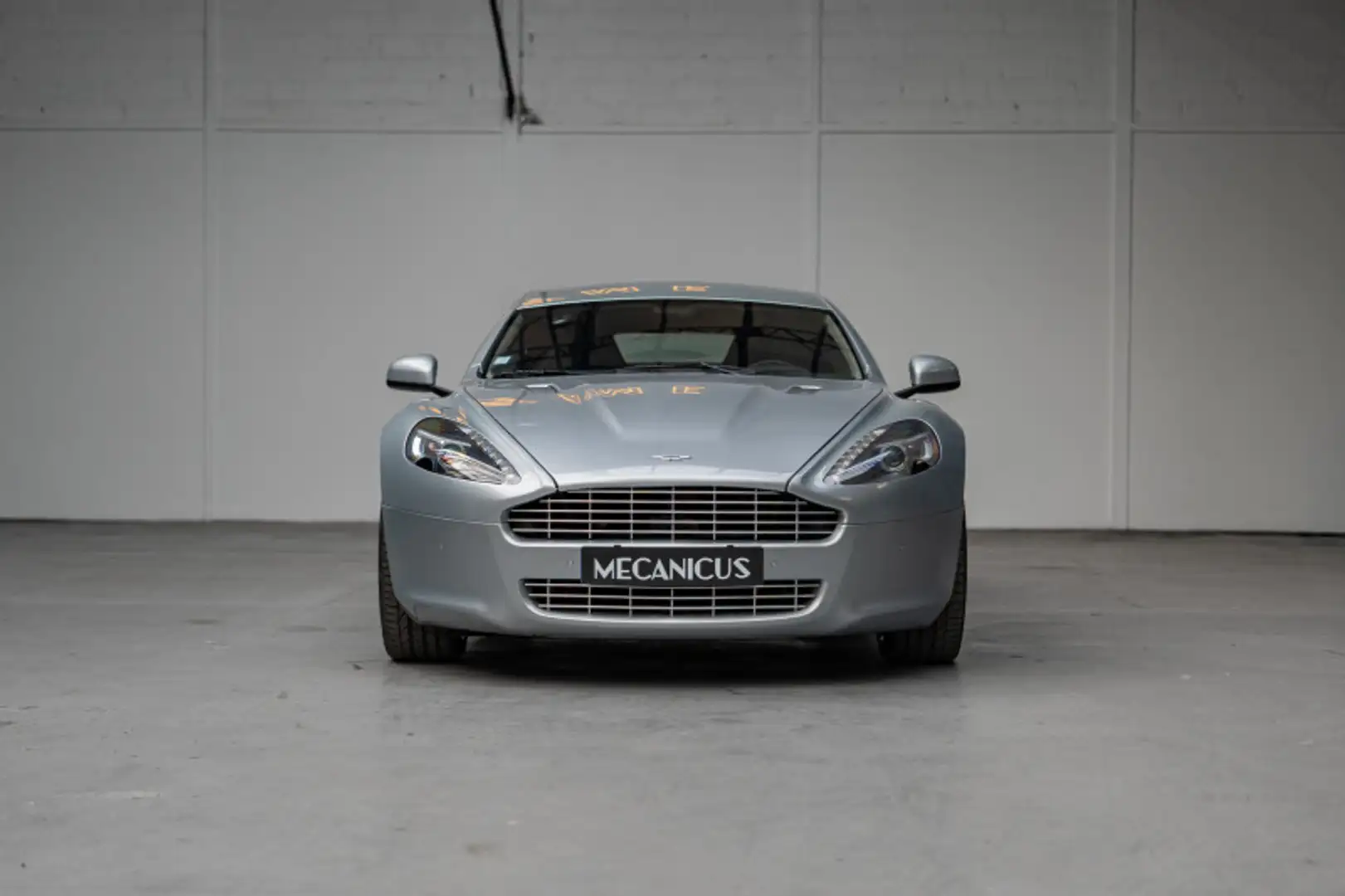 Aston Martin Rapide *Deep Purple \u0026 Titanium Silver* Grau - 2
