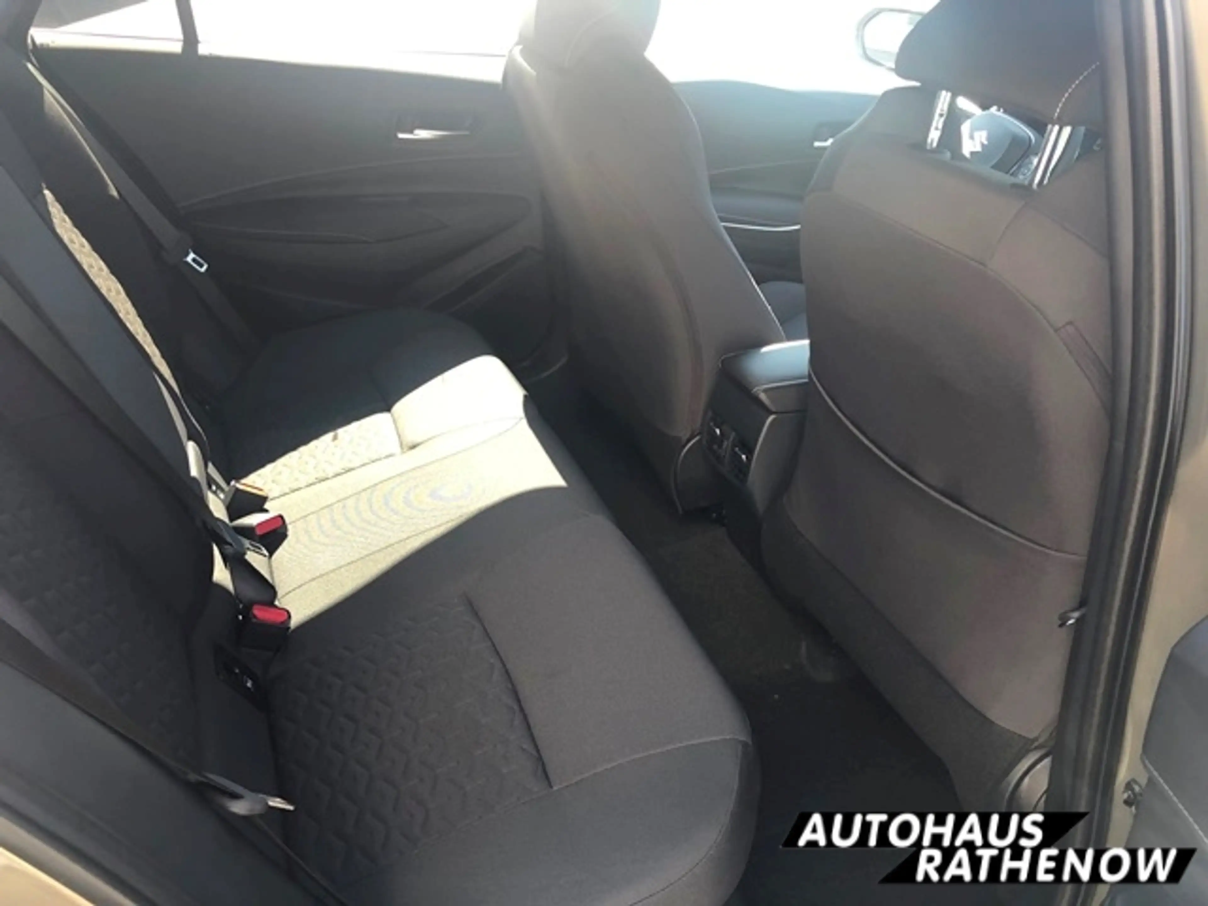Suzuki Swace 1.8 Hybrid Comfort+ 3,99 Zins Angebot LED Keyless — photo 6