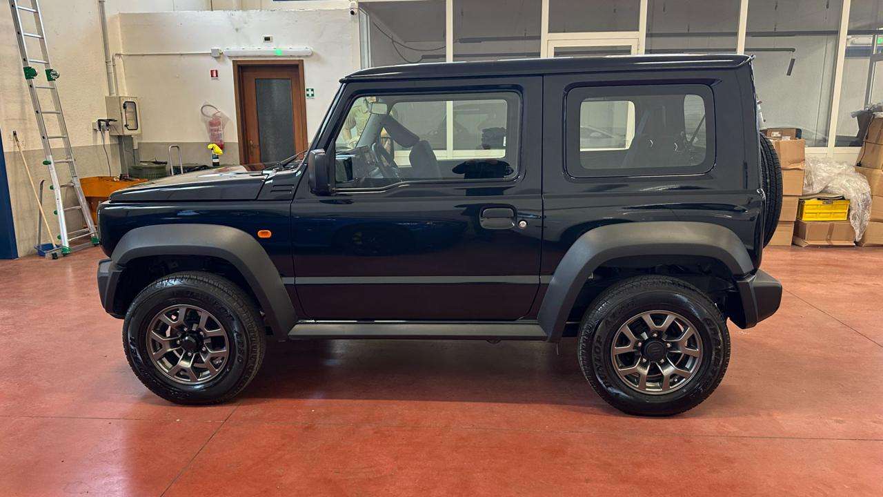 Suzuki Jimny GLX Autovettura 3 Porte 4 Posti Cambio Automatico