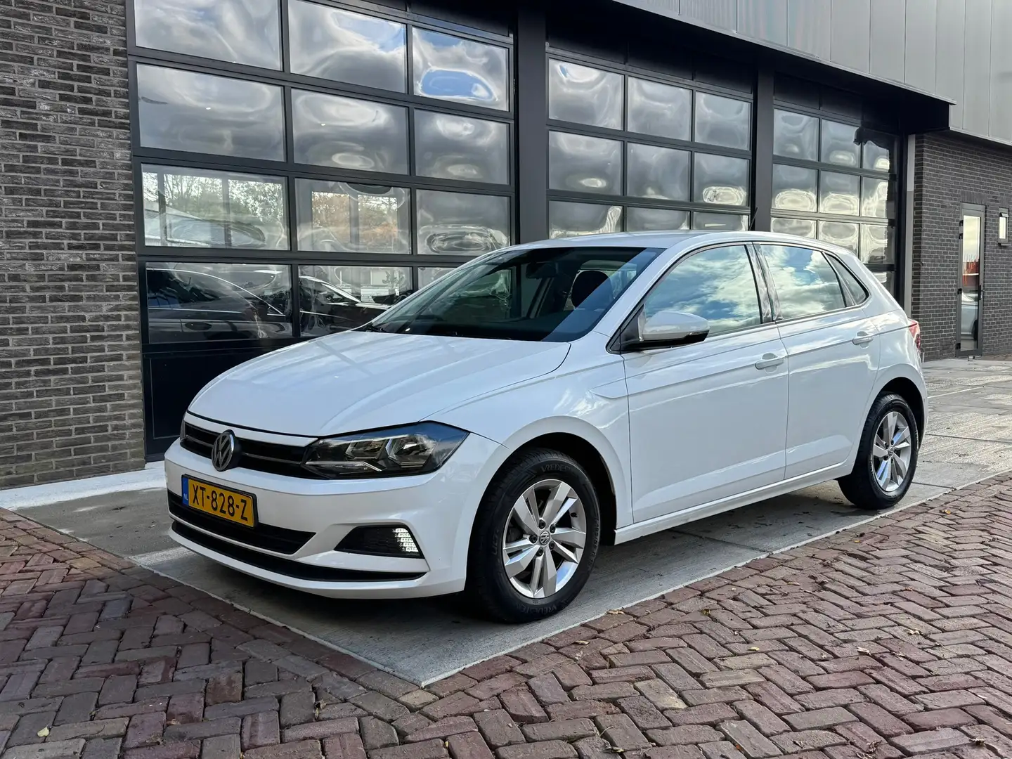 Volkswagen Polo 1.0 TSI Beats | Carplay | Navi | Airco | Cruise | Wit - 1